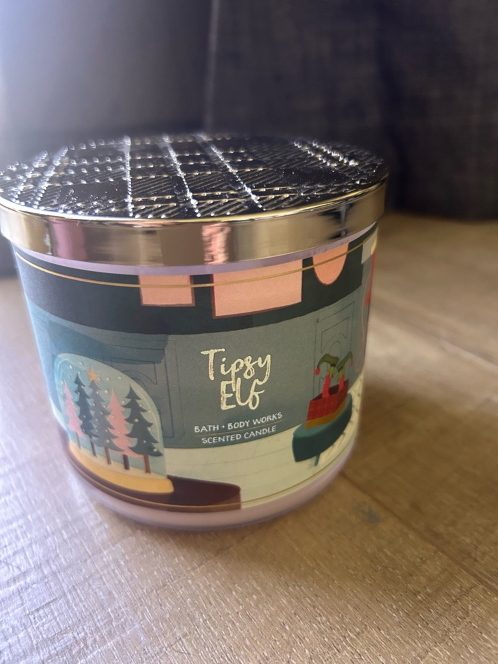 Bath & Body Works Tipsy Elf Candle - Green & Gold